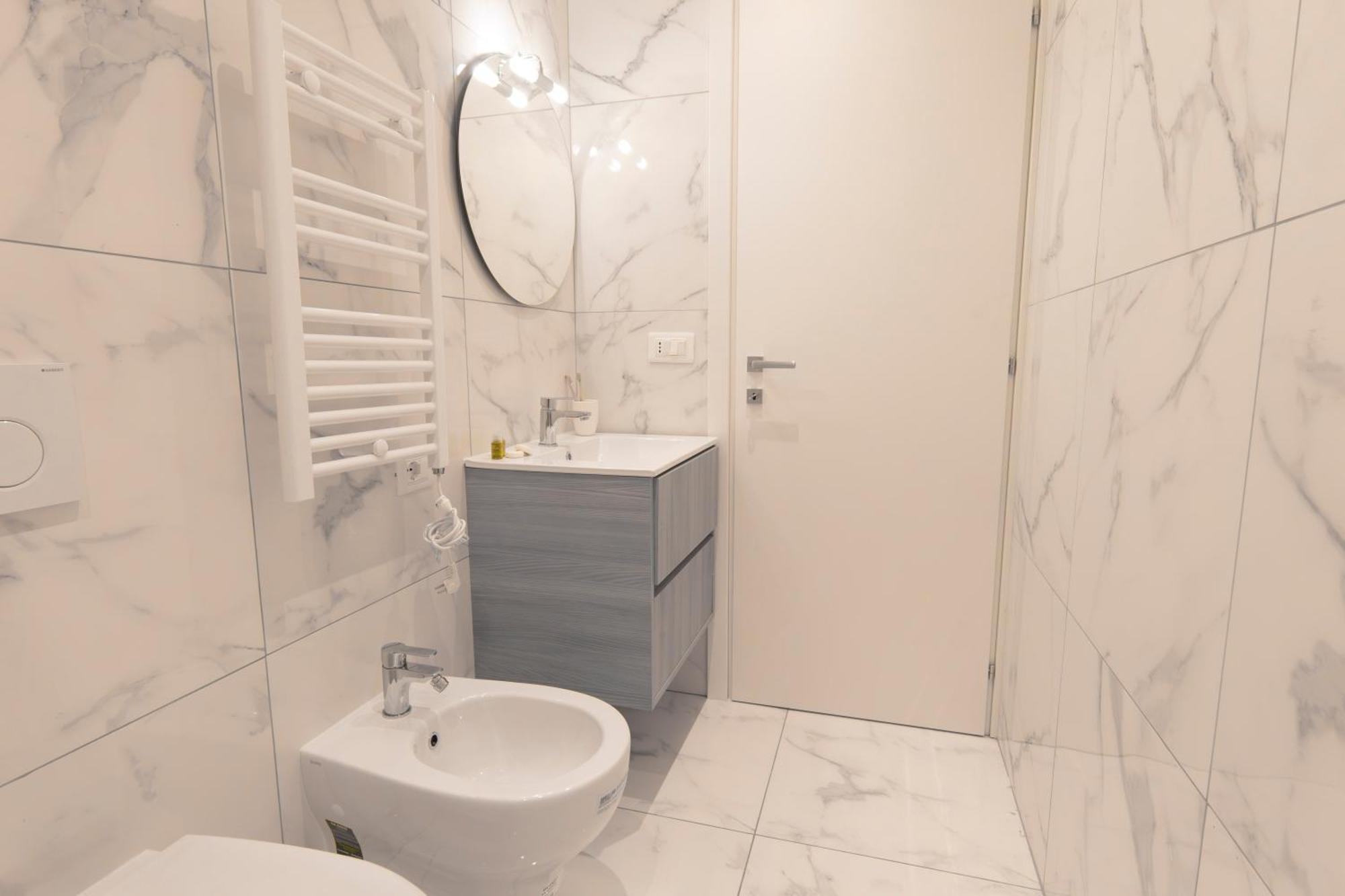 Modern & Stylish Near Isola & Central Station Milan Exterior photo